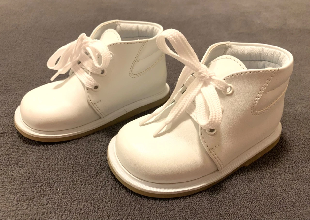 Chaussures bébé garçon 1 an, à lacets blanches pour baptême